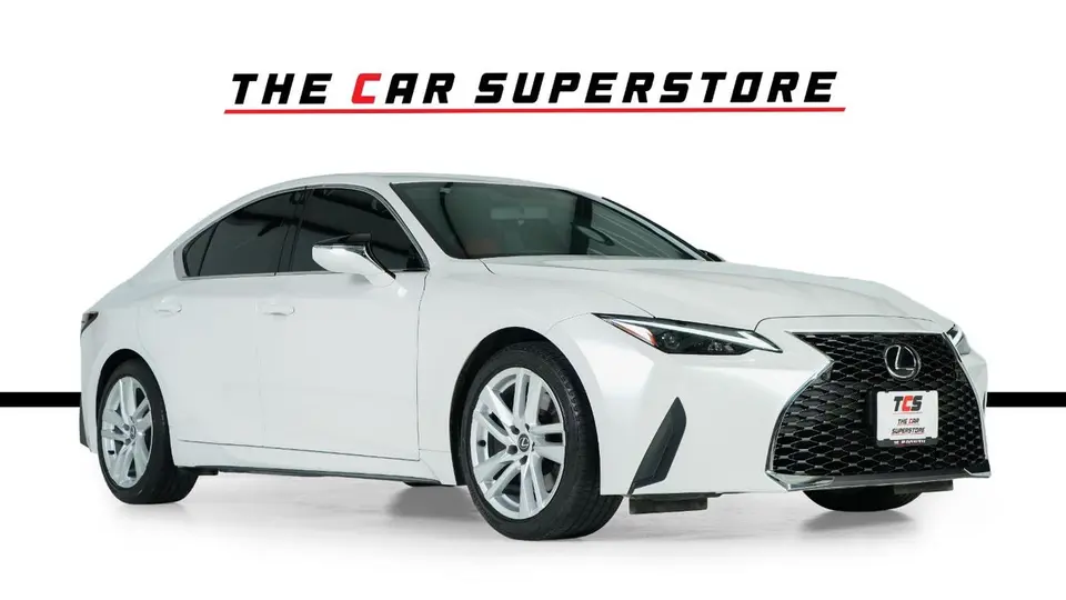 Lexus IS300 PREMIER 2025