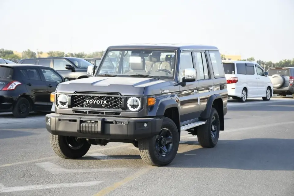 Toyota Land Cruiser 70 LC76 LX 2026