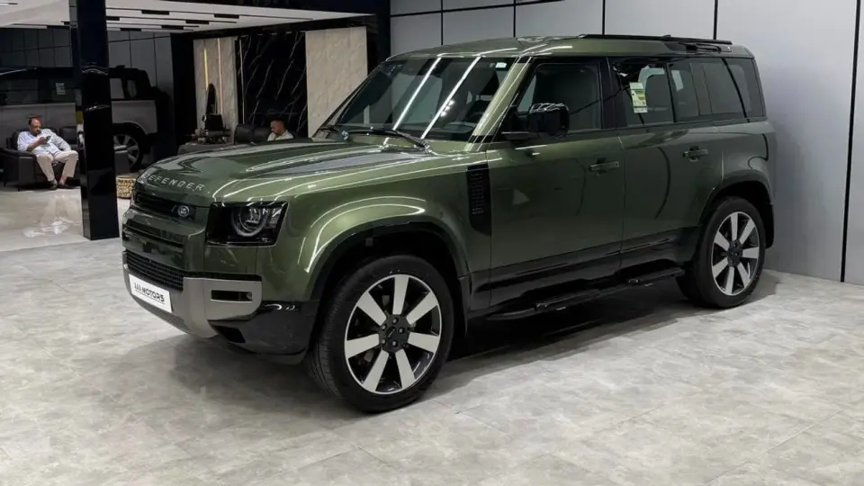 Land Rover Defender 110 X-DYNAMIC SE P300 2026