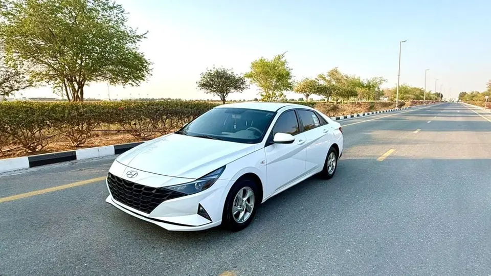 Hyundai Elantra SMART 2023