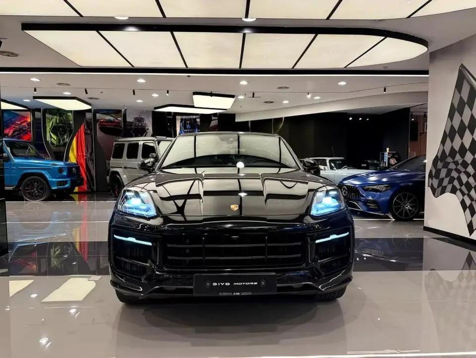 Porsche Cayenne STANDARD 2024