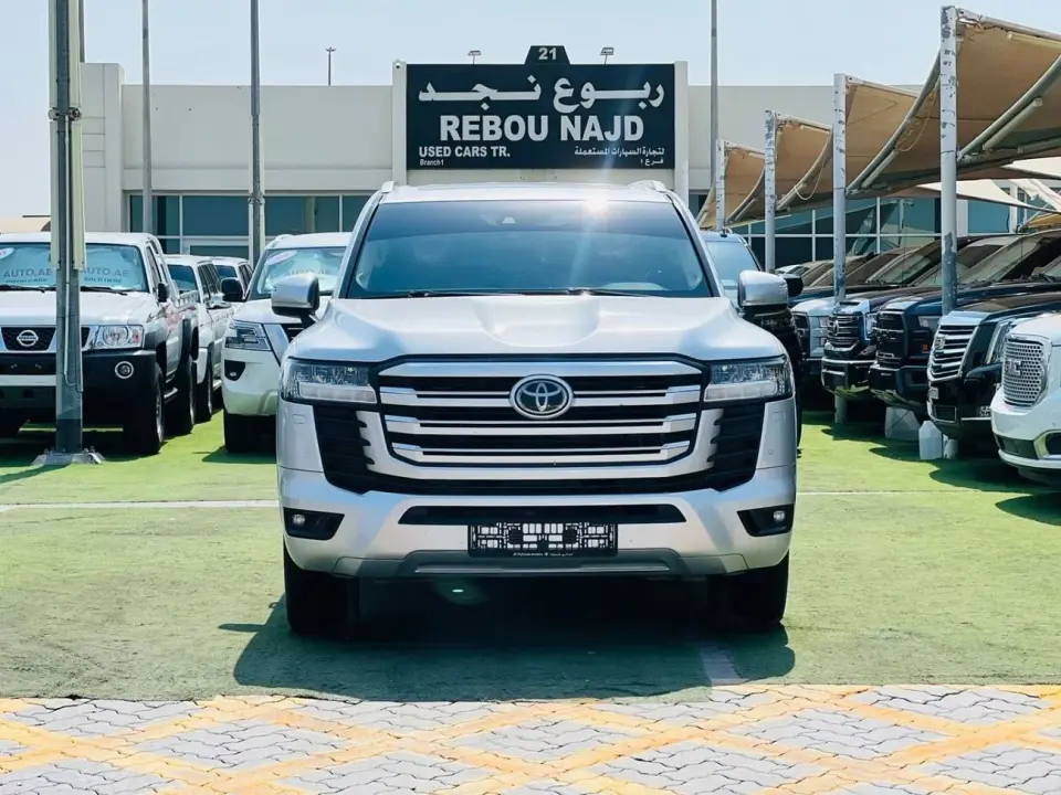 Toyota Land Cruiser GXR 2022