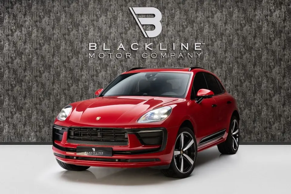 Porsche Macan STANDARD 2025