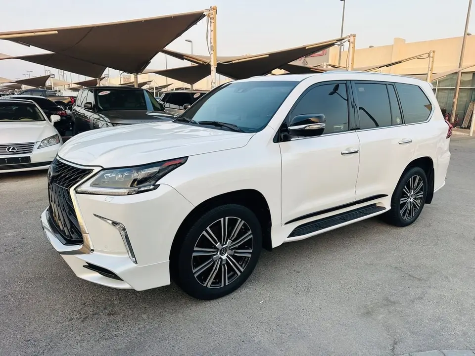 Lexus LX570 SIGNATURE 2020