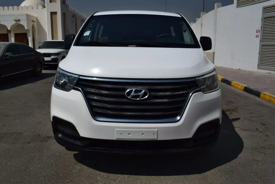 Hyundai H-1 GL 2019