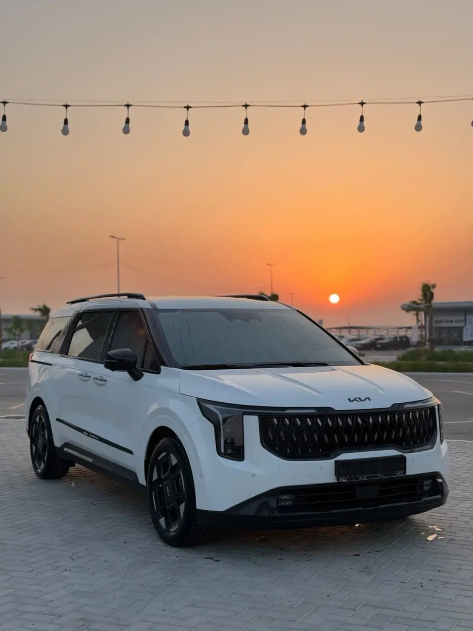 Kia Carnival EX DLX 2025