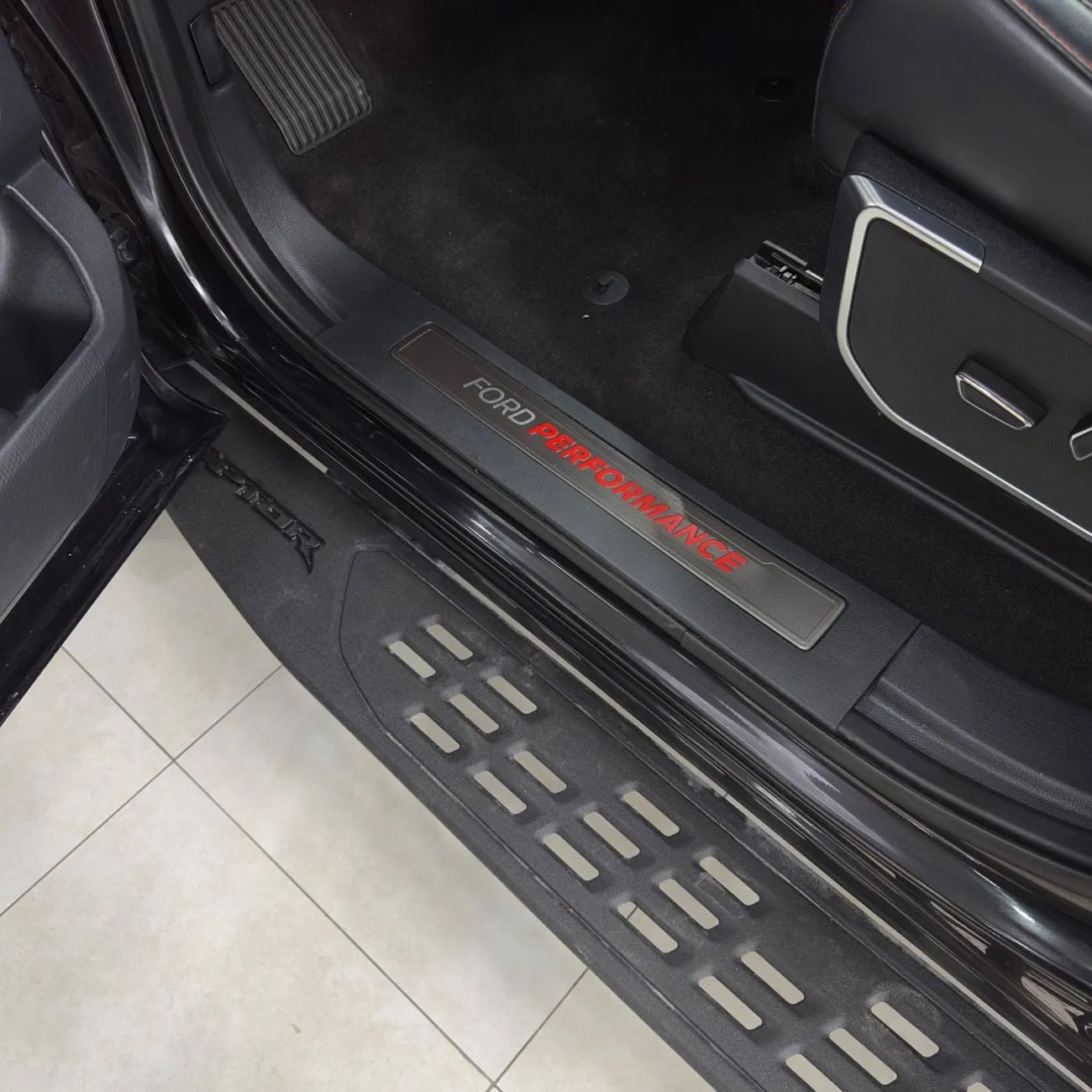 Ford F-150 RAPTOR R CREW 2025 — фото 11