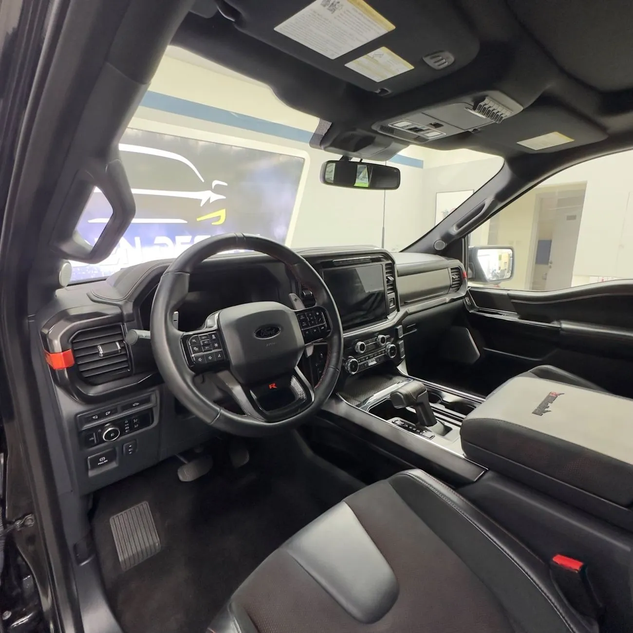 Ford F-150 RAPTOR R CREW 2025 — фото 12