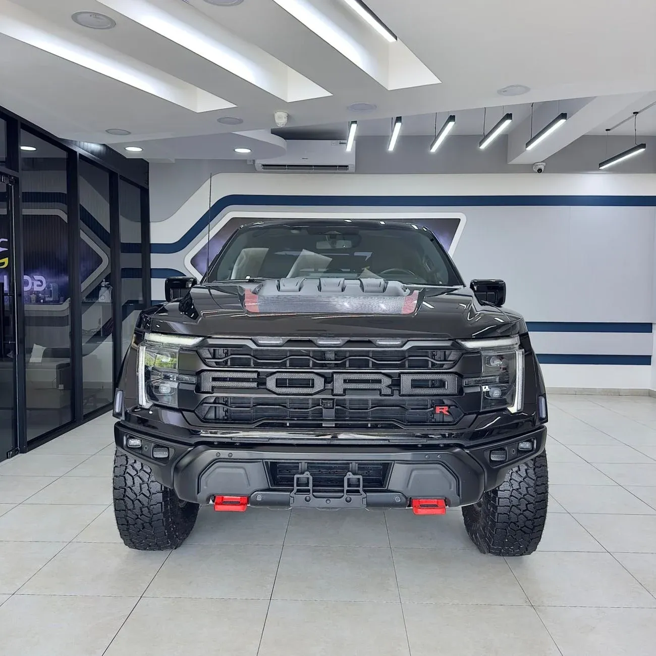 Ford F-150 RAPTOR R CREW 2025 — фото 2