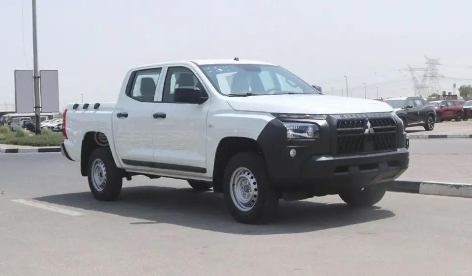 Mitsubishi L200 GL . Double Cab . 2.4L . Petrol . 4WD . 5-Speed Manual . 2027 Model . For Export 2027