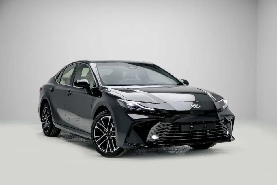 Toyota Camry GLE 2026
