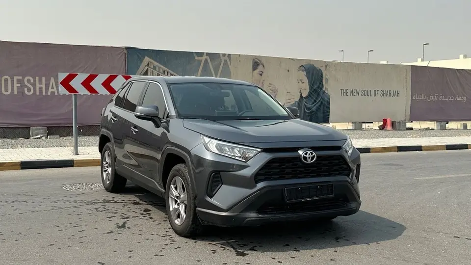 Toyota RAV4 EX 2025