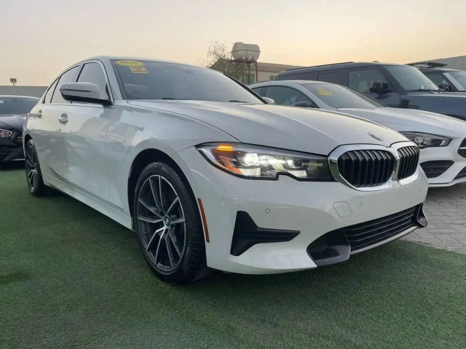 BMW 330i LUXURY LINE 2020