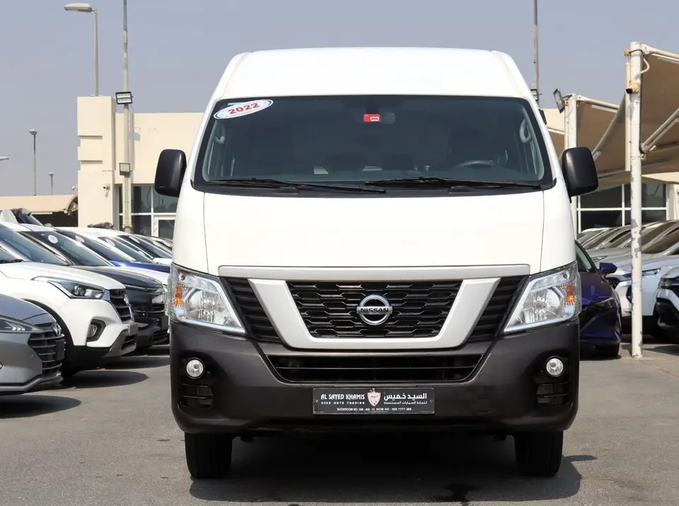 Nissan Urvan STANDARD 2022