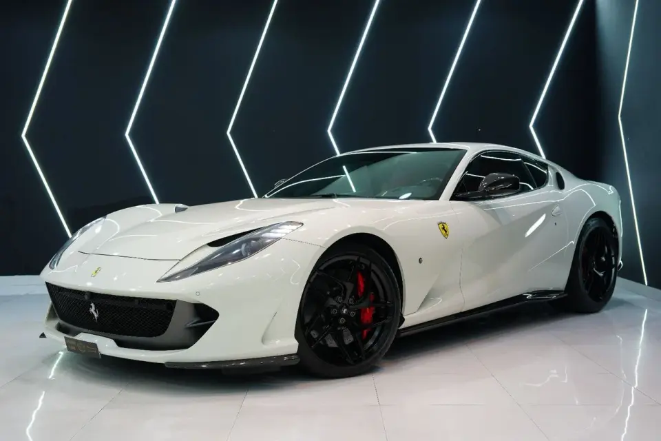 Ferrari 812 SUPERFAST 2019