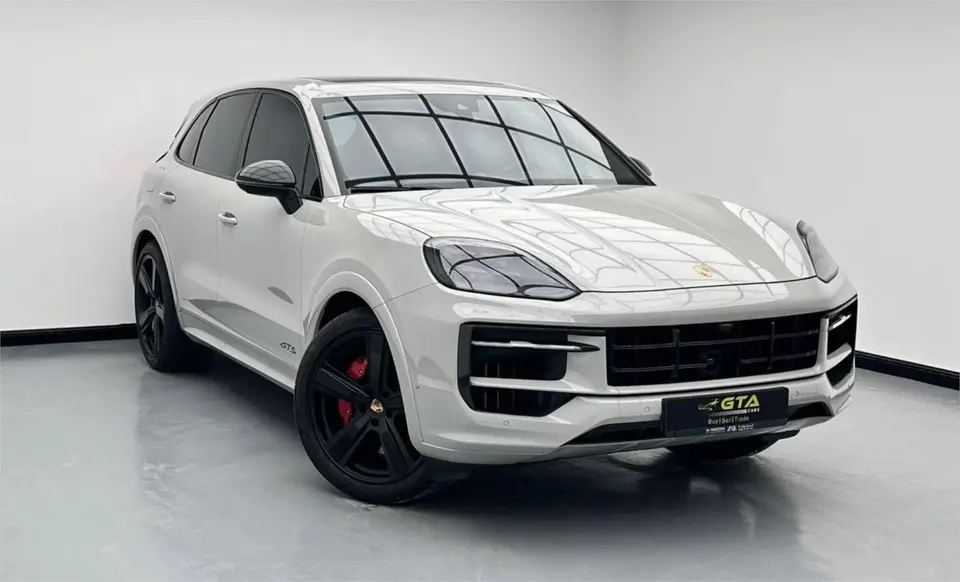 Porsche Cayenne GTS 2025