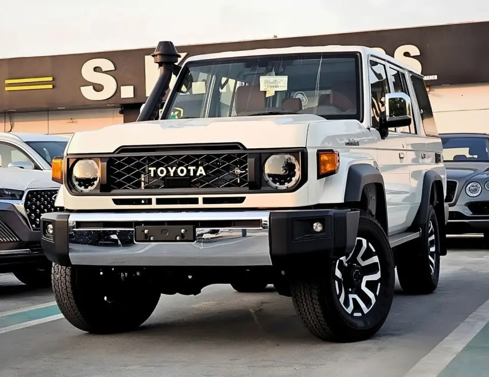 Toyota Land Cruiser 70 LC76 LX 2026