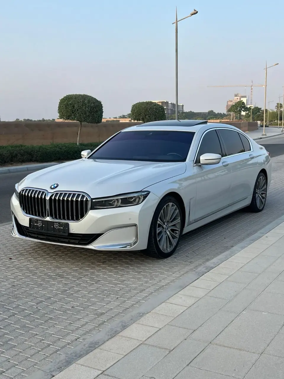 BMW 730i بي ام 2021