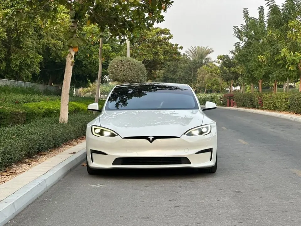 Tesla Model S PLAID 2023