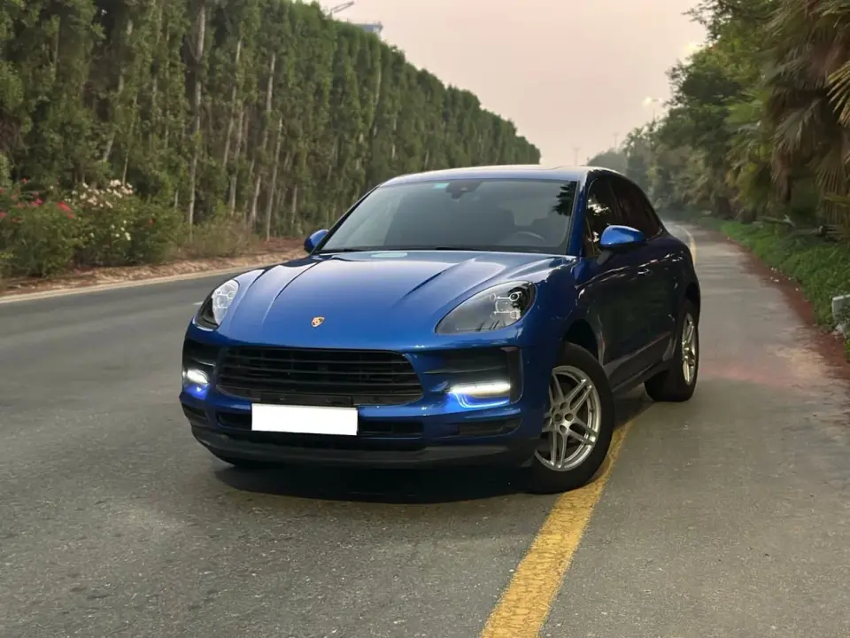 Porsche Macan STANDARD 2021