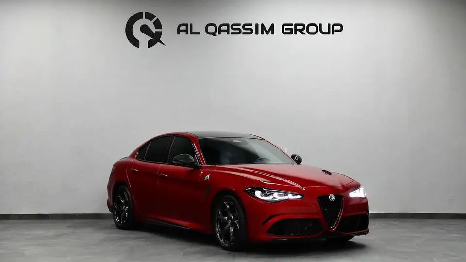 Alfa Romeo Giulia QUADRIFOGLIO 2025