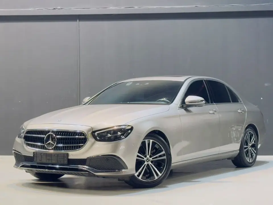 Mercedes-Benz E250 STANDARD 2022