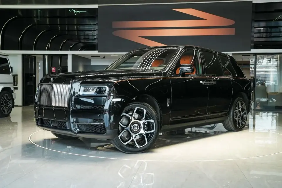Rolls-Royce Cullinan BLACK BADGE 2024