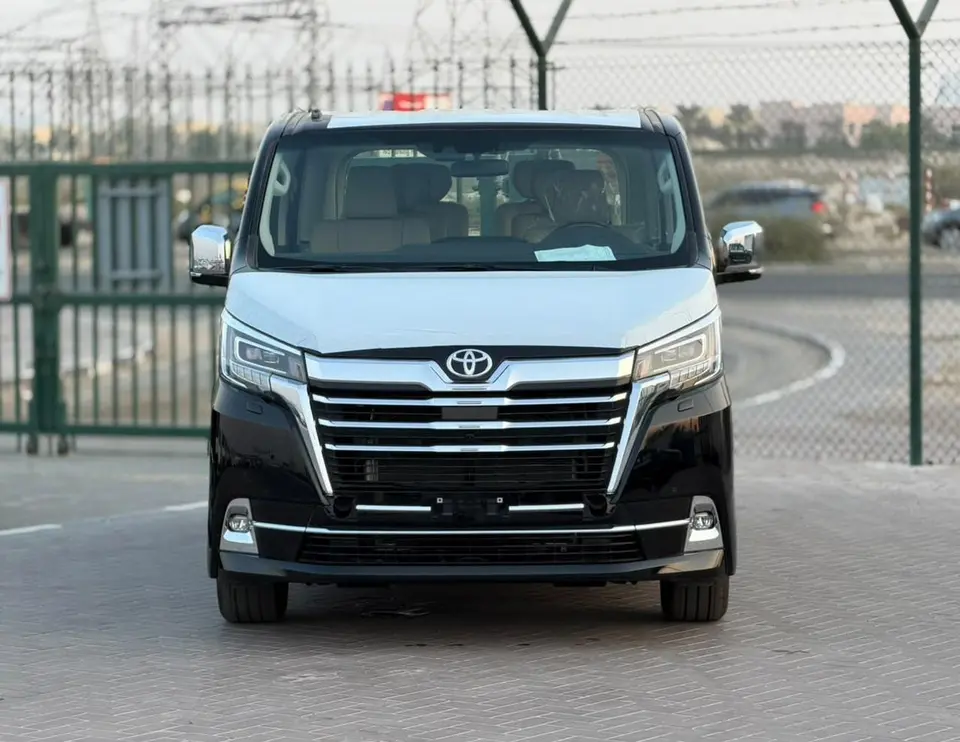 Toyota Granvia PREMIUM 2026