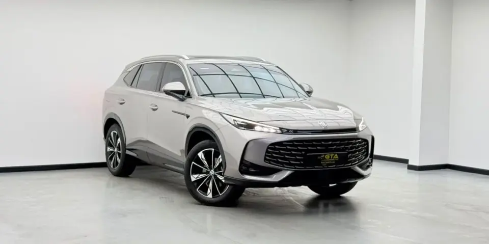 MG HS LUXURY 2025