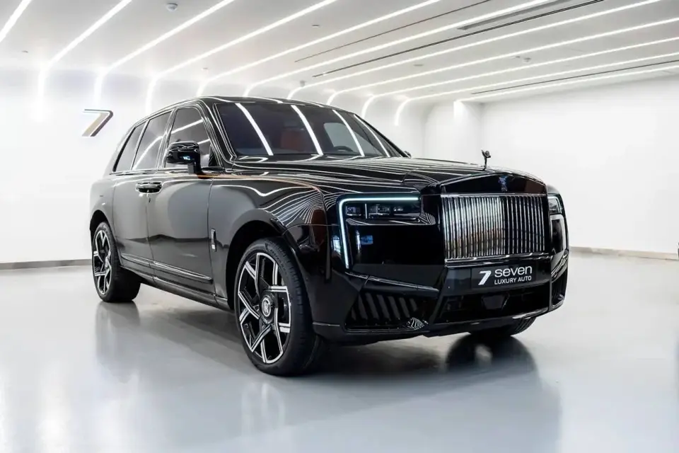 Rolls-Royce Cullinan BLACK BADGE 2025