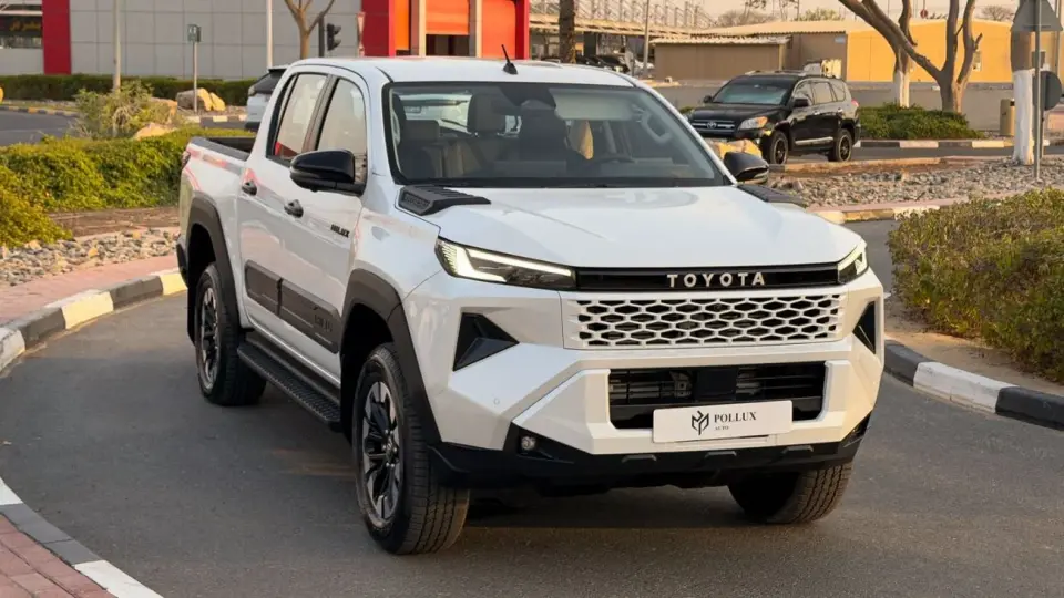 Toyota Hilux ADVENTURE 2026