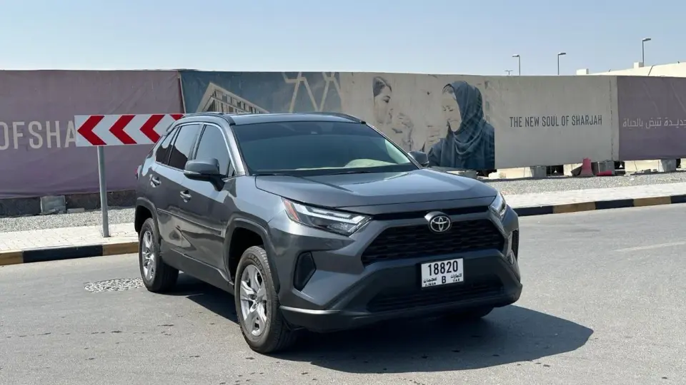 Toyota RAV4 XLE 2025