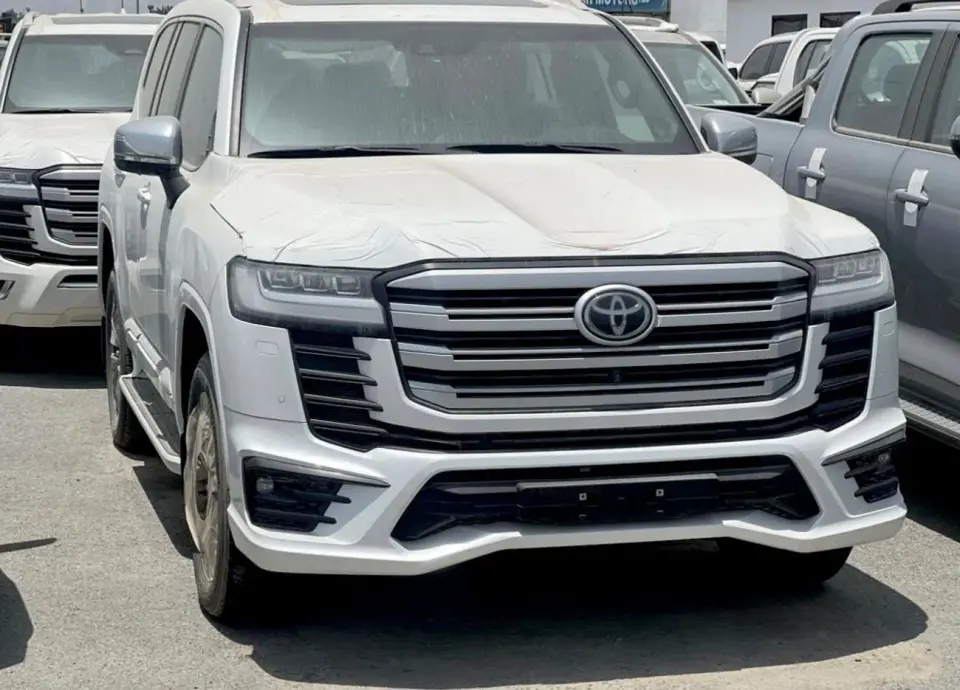 Toyota Land Cruiser VXR 2024