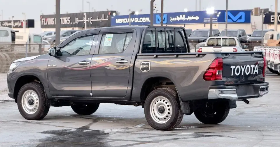 Toyota Hilux DLX 2026