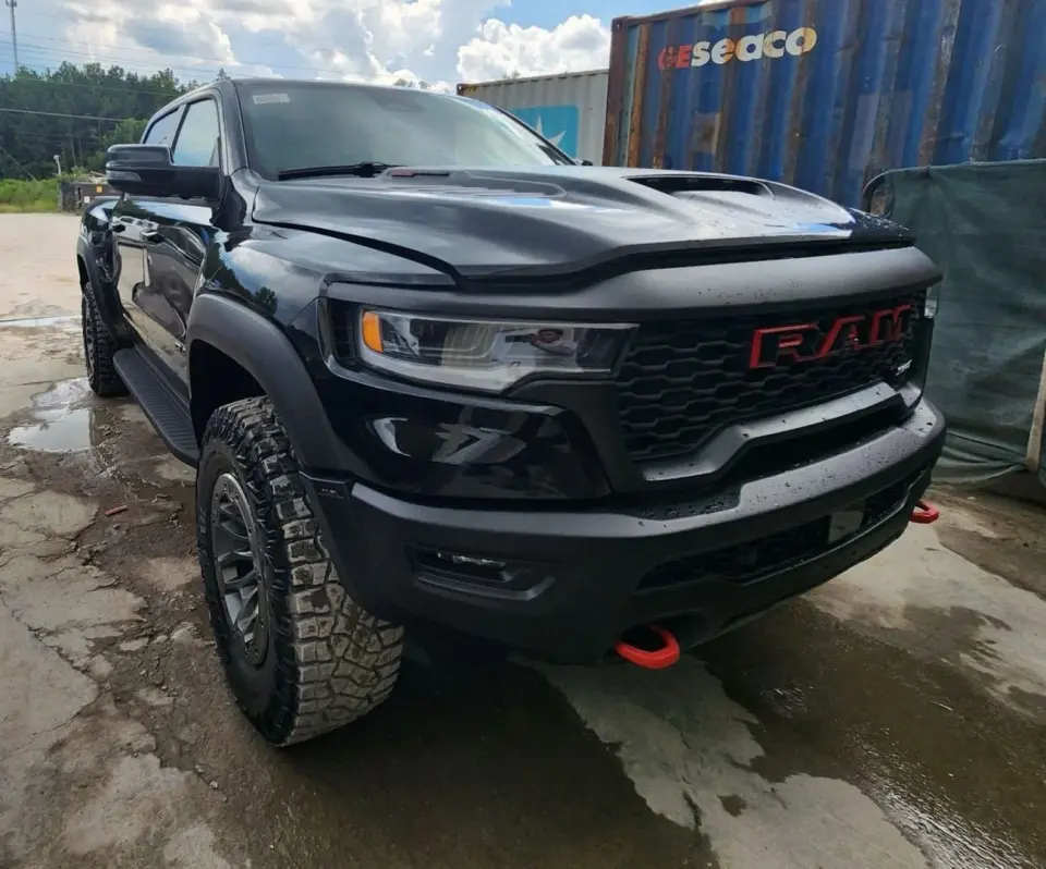 RAM 1500 TRX SRT 6.2 777HP 2027