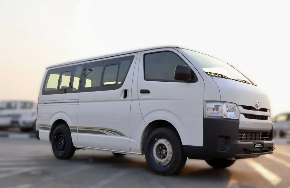 Toyota Hiace DLS - STANDARD ROOF 2025
