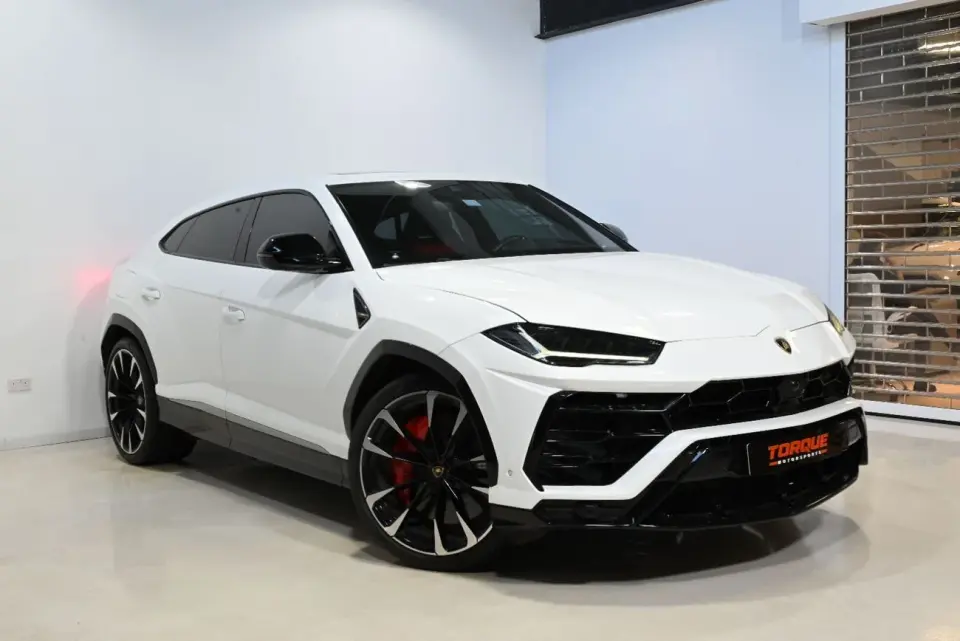 Lamborghini Urus STANDARD 2020