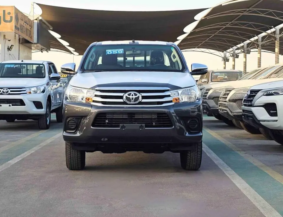 Toyota Hilux 2.4L DIESEL 2026