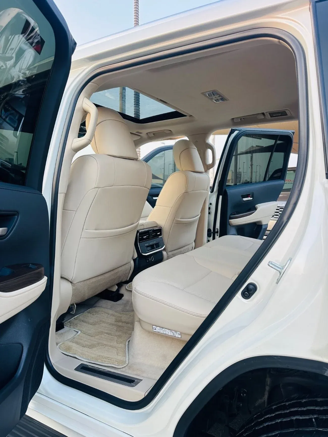 Toyota Land Cruiser GXR 2023 — фото 12