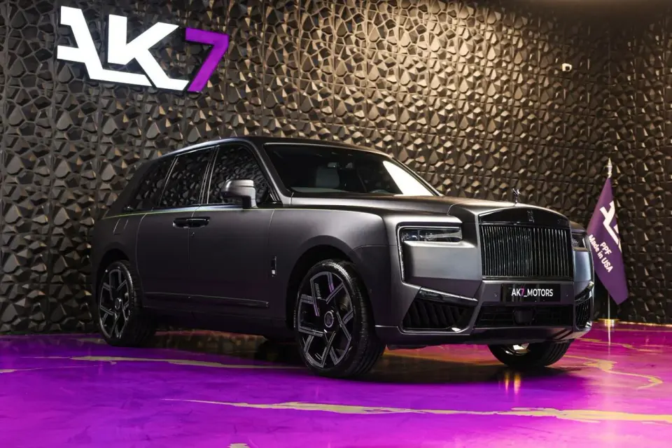 Rolls-Royce Cullinan BLACK BADGE 2023
