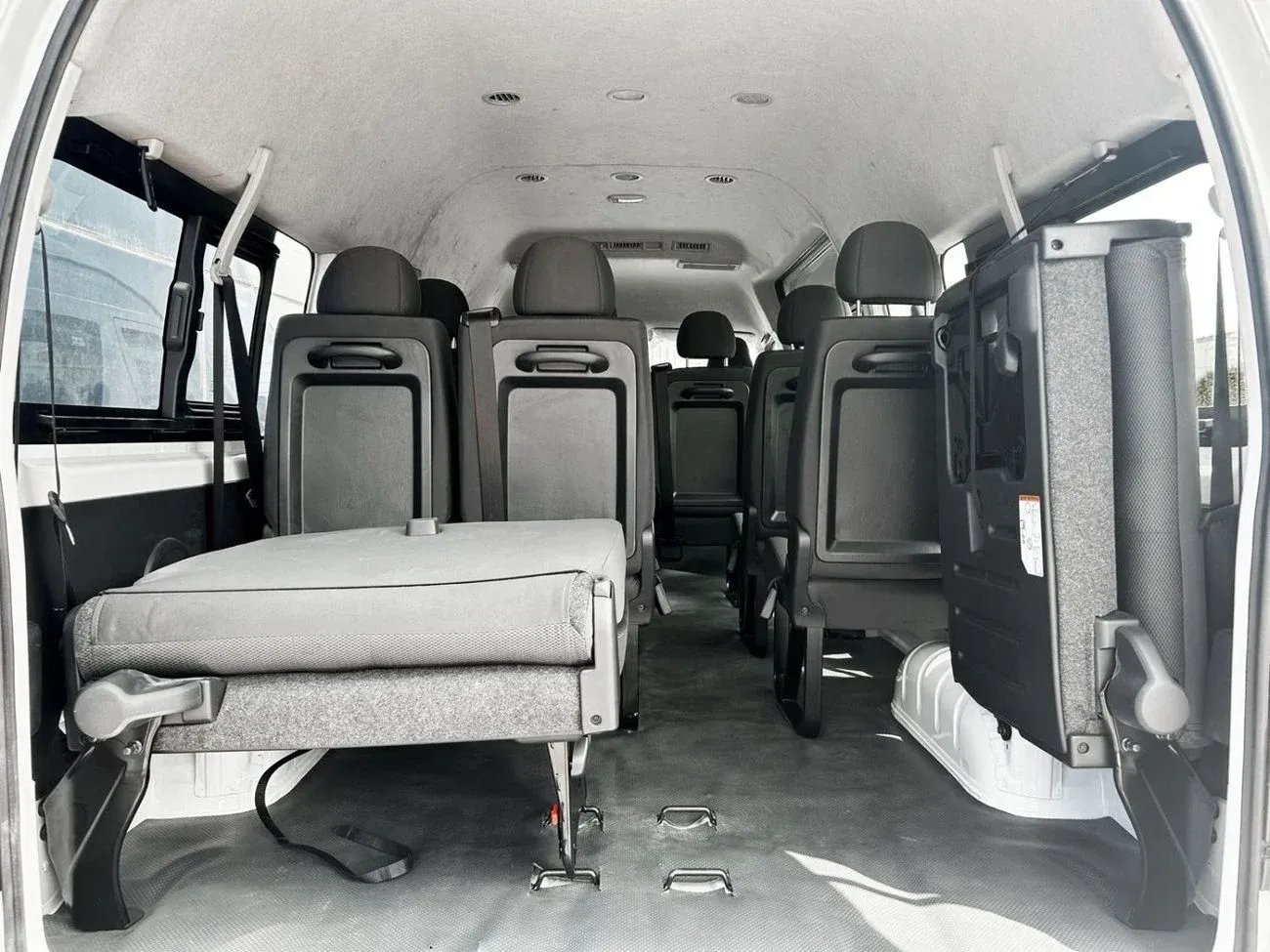 Toyota Hiace DX 2026 — фото 6