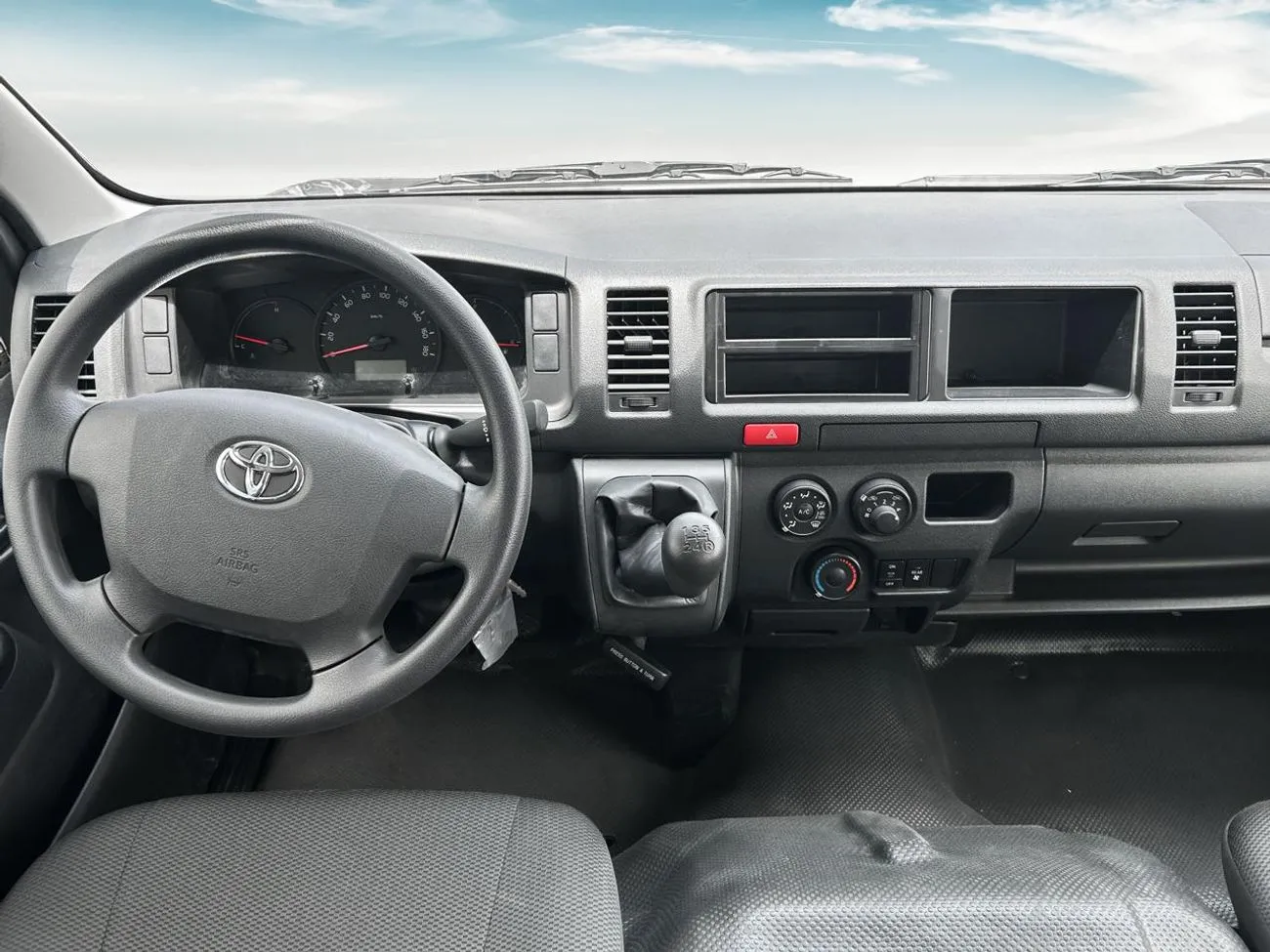 Toyota Hiace DX 2026 — фото 13