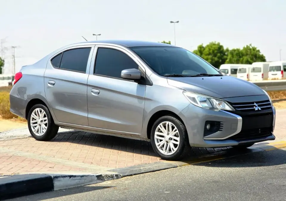 Mitsubishi Attrage GLX 2022
