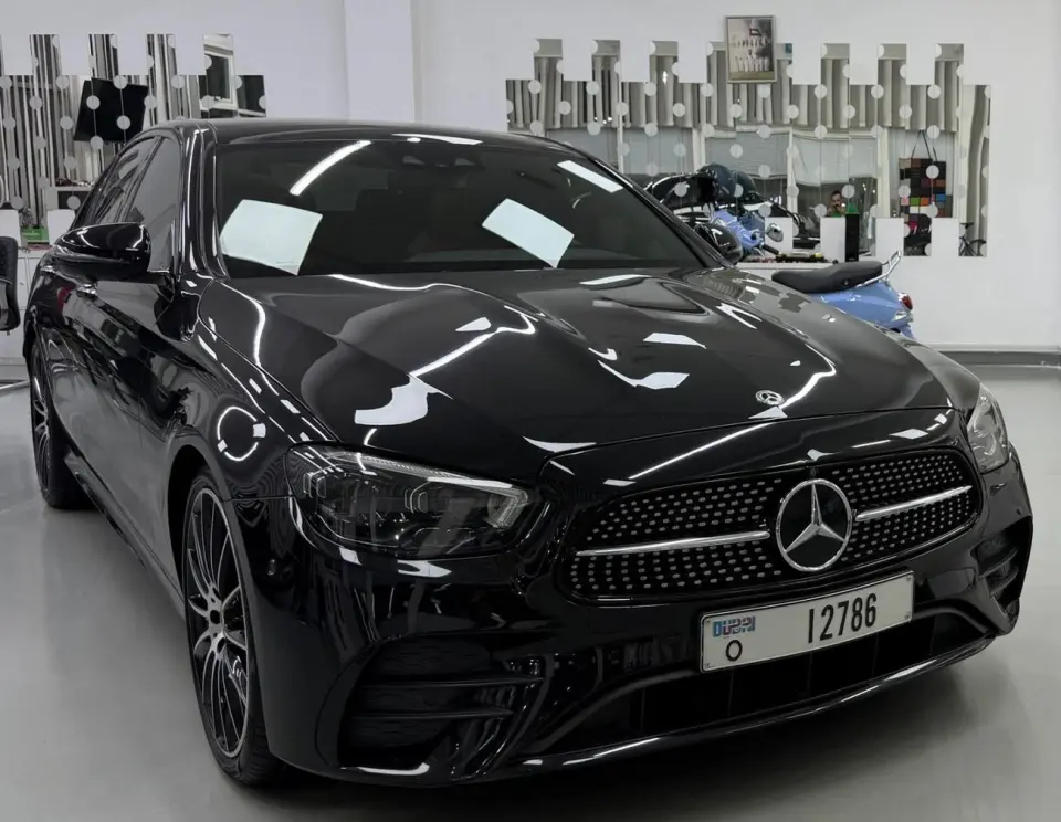 Mercedes-Benz E300 AMG 2021