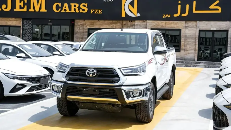 Toyota Hilux SR5 2026