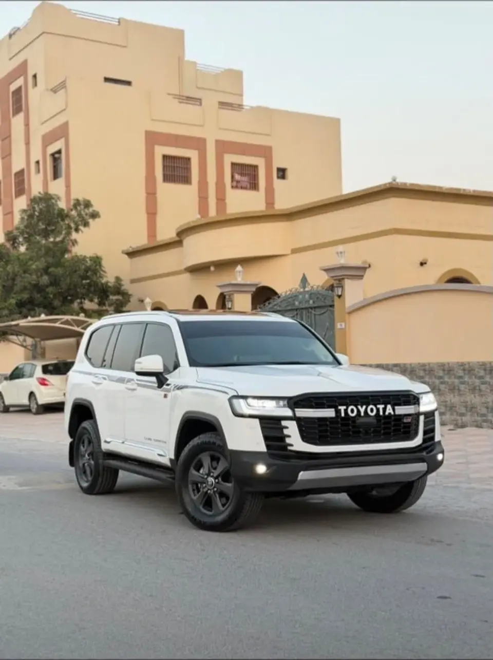 Toyota Land Cruiser GR SPORT 2025