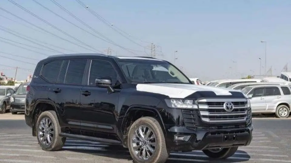 Toyota Land Cruiser GXR 2025