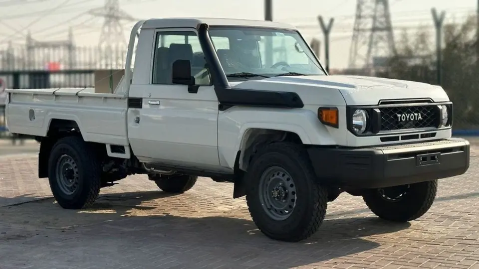 Toyota Land Cruiser Pick Up 2025