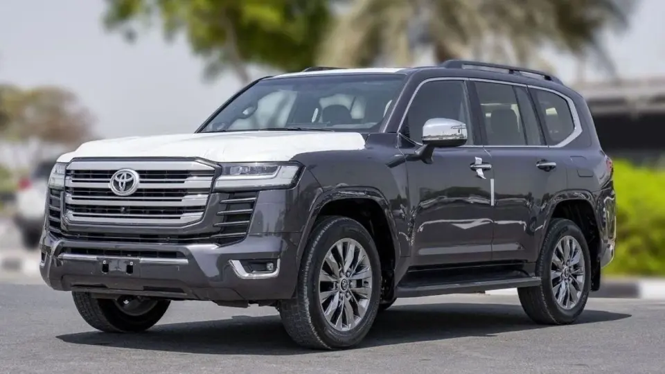Toyota Land Cruiser VXR 2025