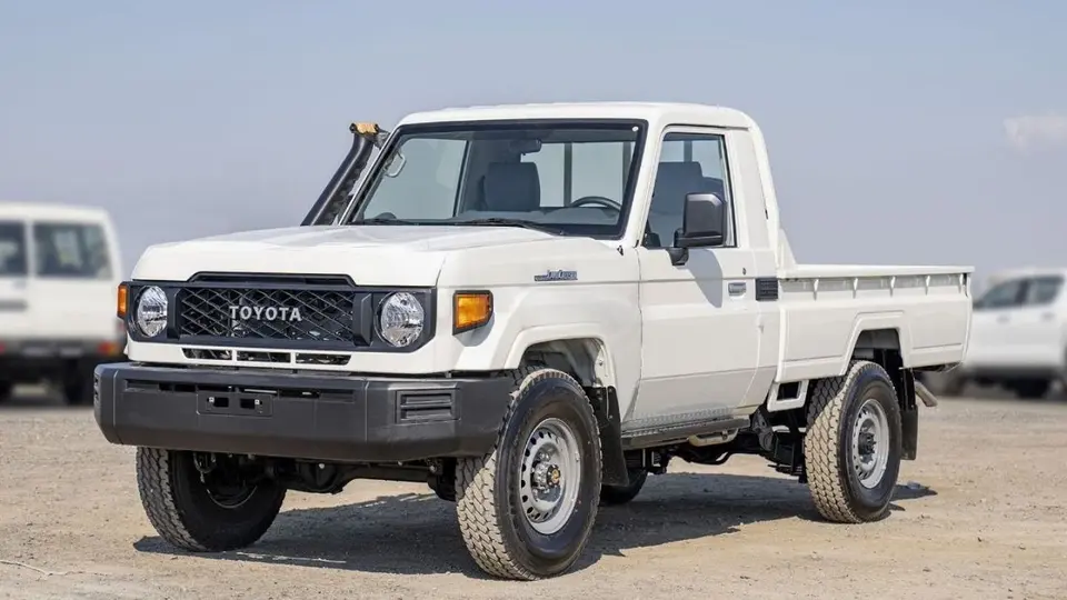 Toyota Land Cruiser Pick Up 2025